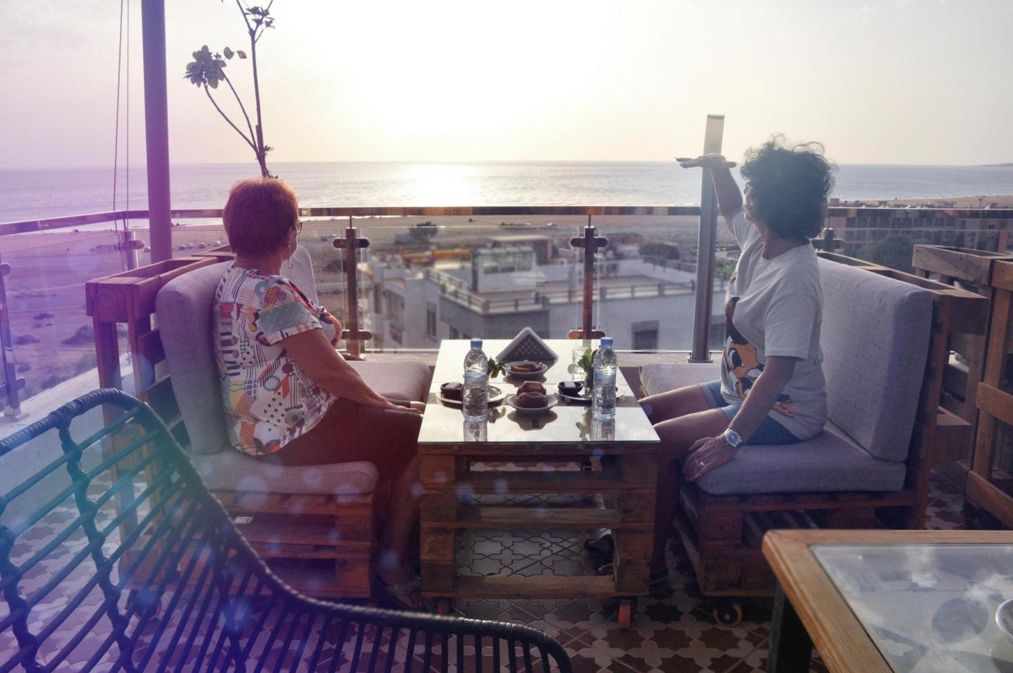 Blue Wave Lodge Agadir n'Ait Sa Exterior foto